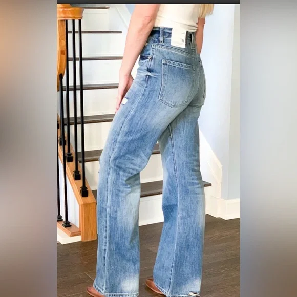 KanCan
90s flare jeans - Picture 2 of 12